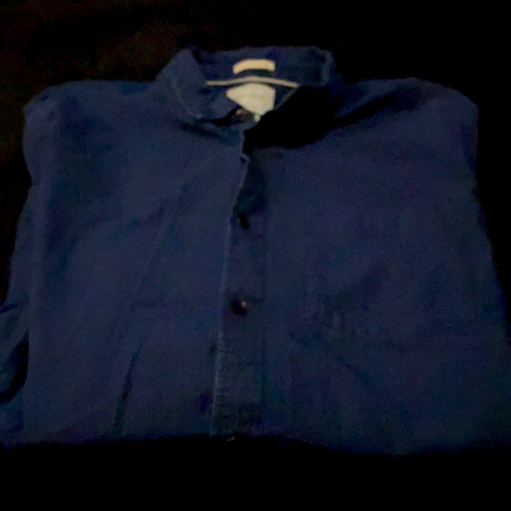 denim and flower dark blue denim shirt with front pocket. Long sleeve